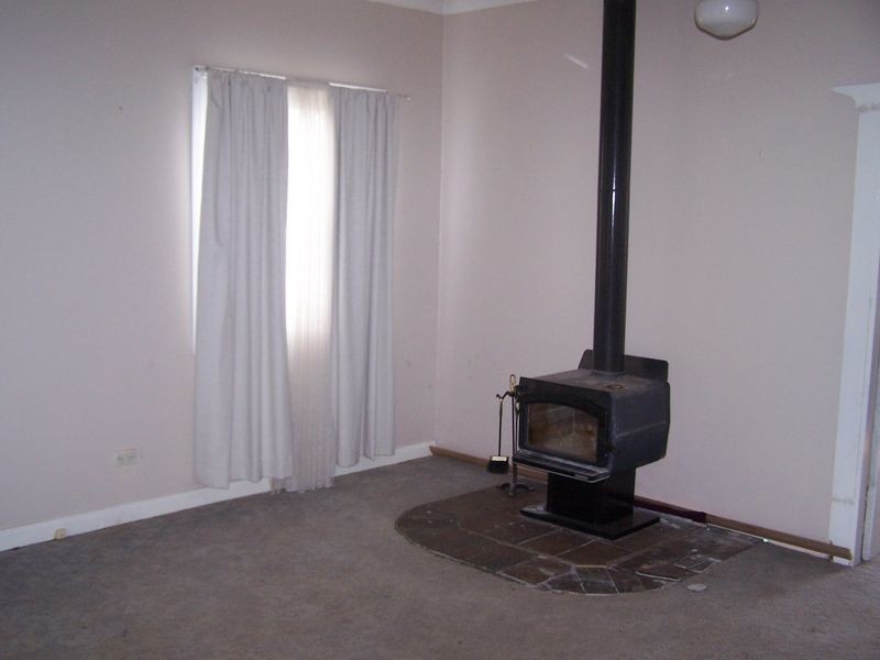 36 Montefiores Street, Wellington NSW 2820