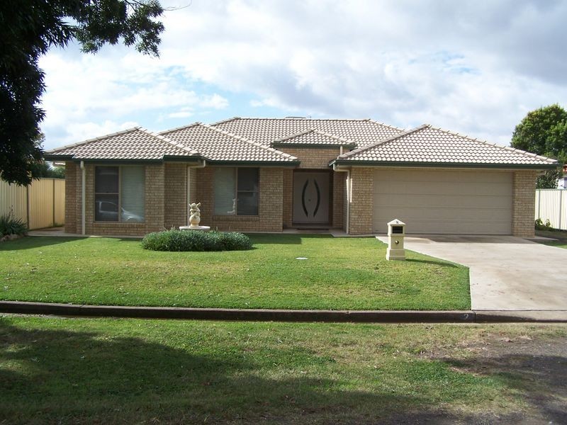 2 Ford Street, Wellington NSW 2820