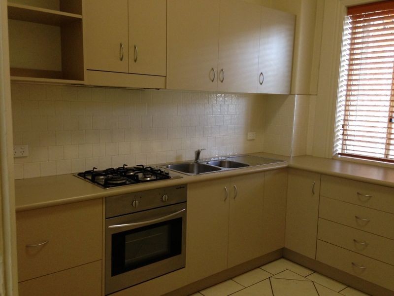 5a Nanima Cresant, Wellington NSW 2820