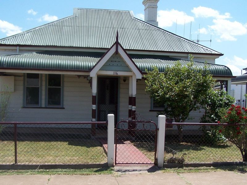 116 Warne Street, Wellington NSW 2820