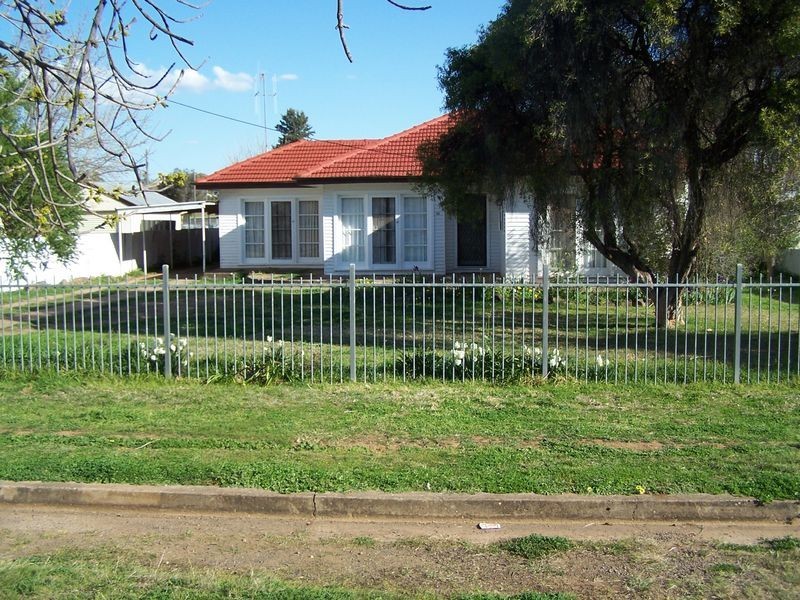 61 Zouch Street, Wellington NSW 2820