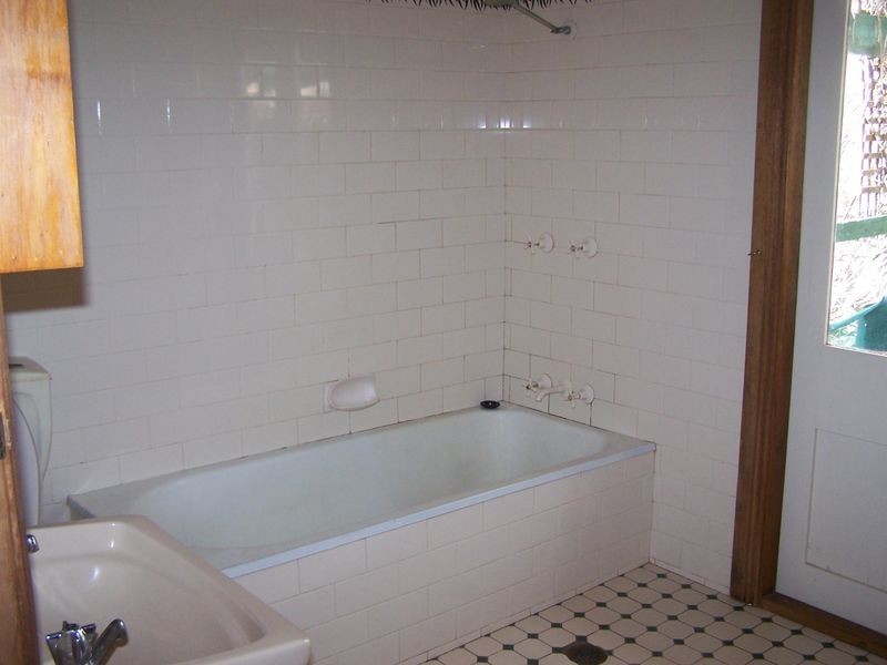 70 Simpson Street, Wellington NSW 2820