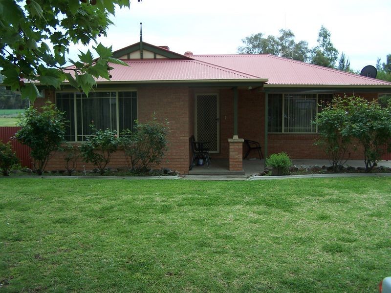 4 Whiteley Street, Wellington NSW 2820