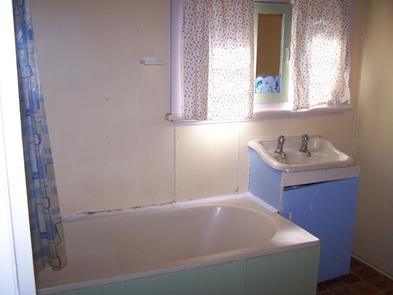 43 Lee Street, Wellington NSW 2820