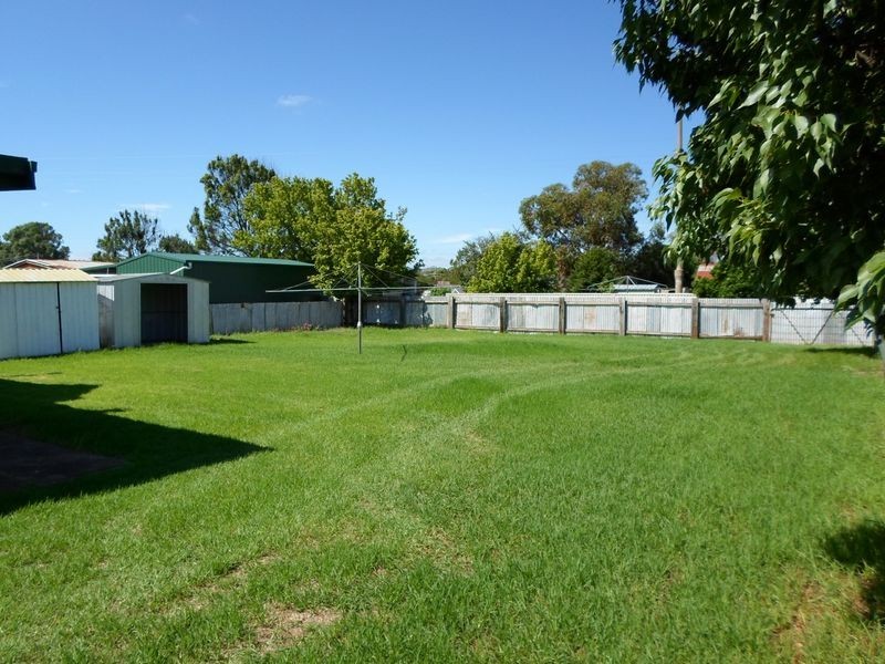 24 Percy Street, Wellington NSW 2820