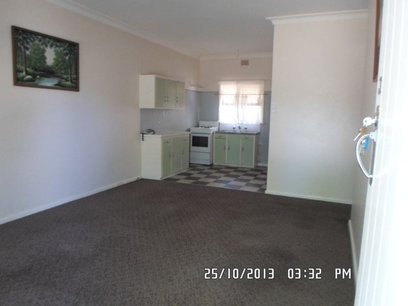 3/16 Bank Street, Wellington NSW 2820