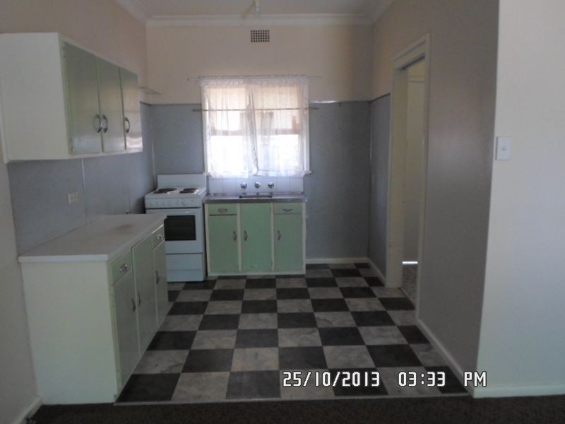 3/16 Bank Street, Wellington NSW 2820