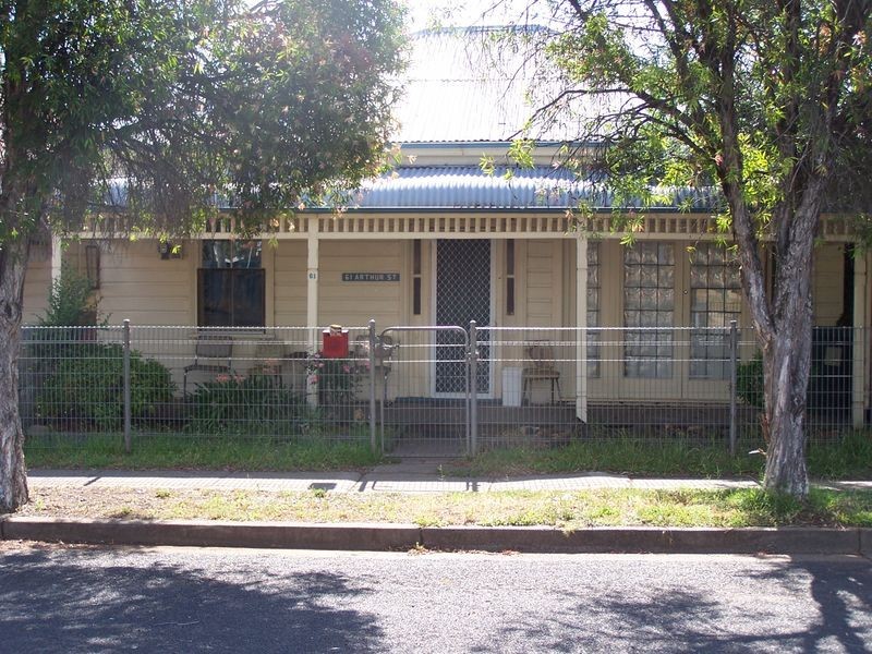 61 Arthur Street, Wellington NSW 2820