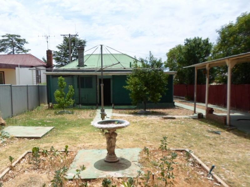 67 Whiteley Street, Wellington NSW 2820