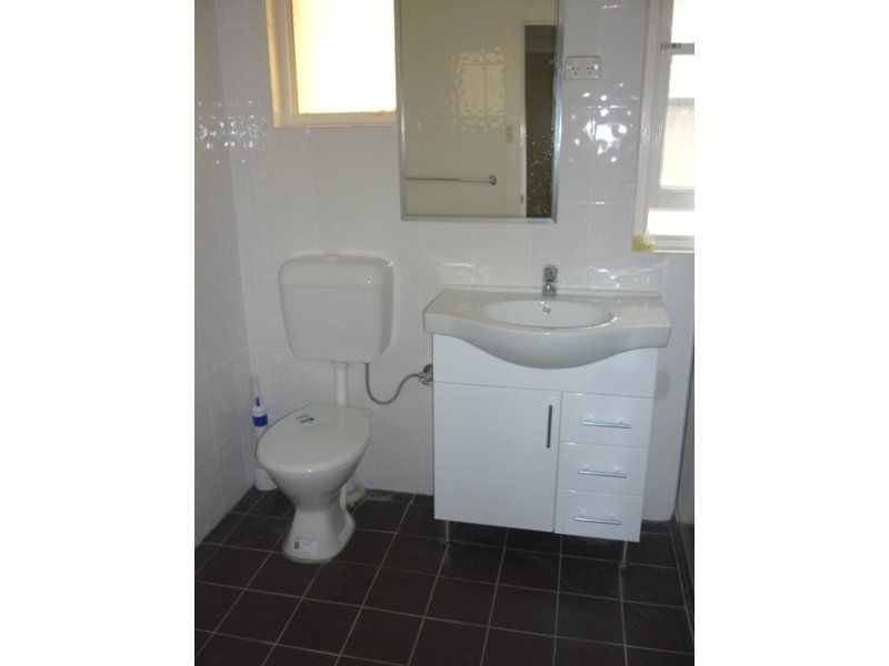 4 Toohey Avenue, Westmead NSW 2145