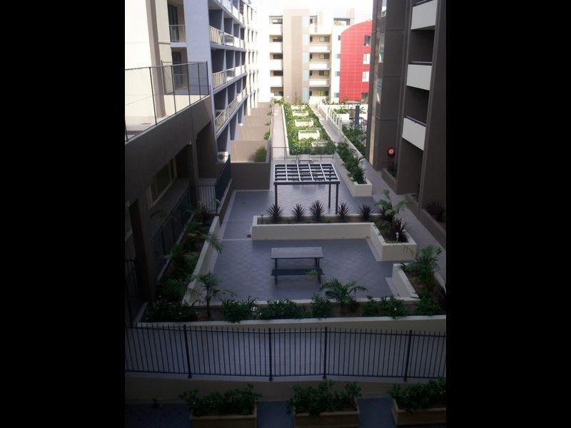 32-34 Mons Road, Westmead NSW 2145