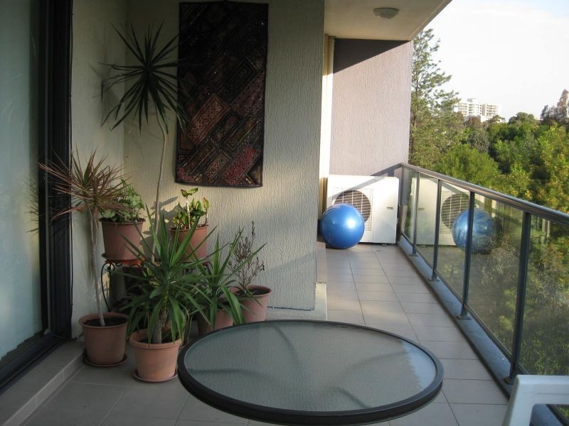 32-34 Mons Road, Westmead NSW 2145