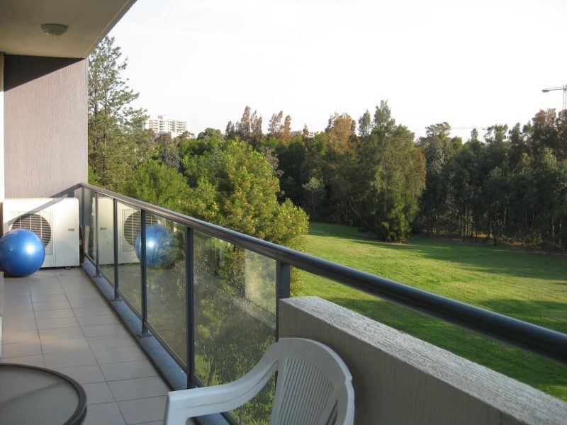 32-34 Mons Road, Westmead NSW 2145