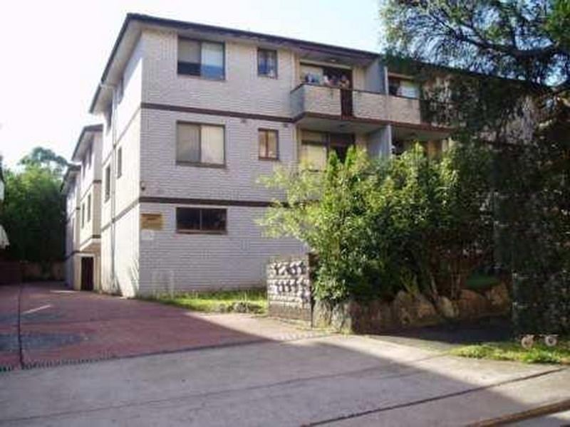 18-20 Hutchinson Street, Granville NSW 2142