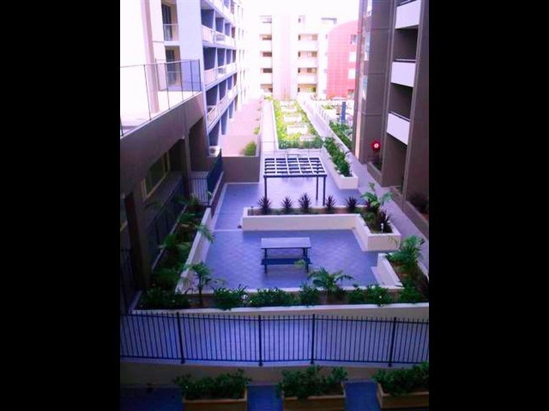 32-34 Mons Road, Westmead NSW 2145