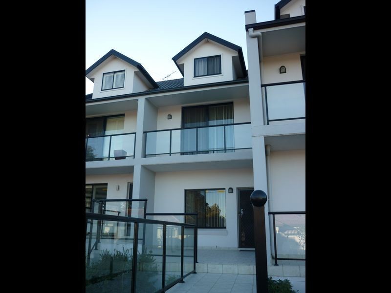 9-13 Balmoral Street, Northmead NSW 2152