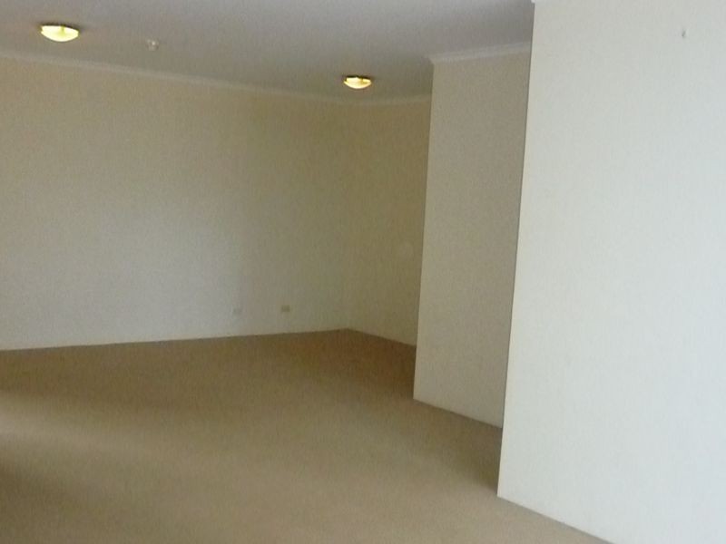 27 Railway Parade, Westmead NSW 2145