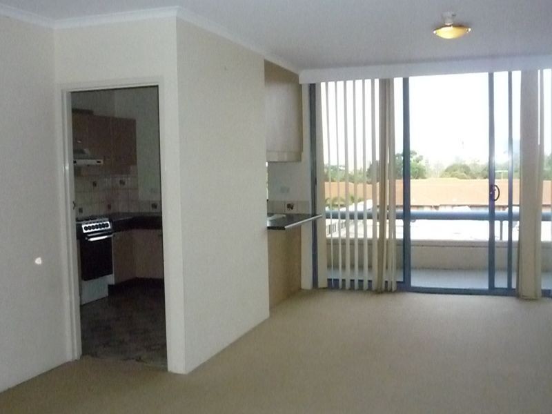 27 Railway Parade, Westmead NSW 2145