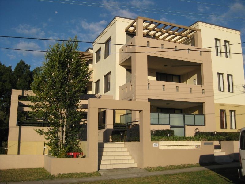 40-42 Lydbrook Street, Westmead NSW 2145