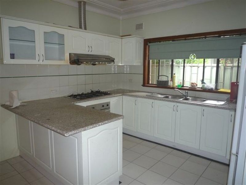 44 Fullagar Road, Wentworthville NSW 2145