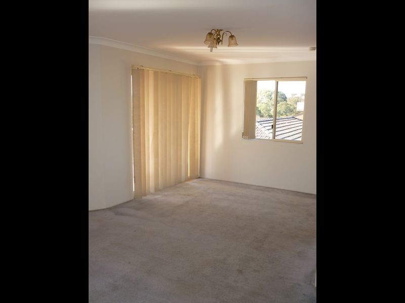 8 Jessie Street, Westmead NSW 2145