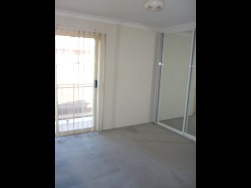 8 Jessie Street, Westmead NSW 2145