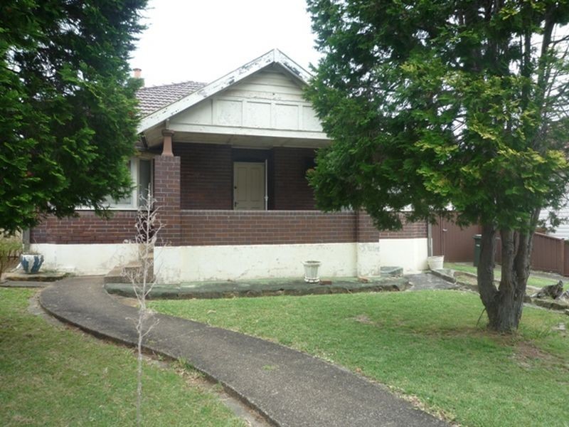 38 Alexandra Avenue, Westmead NSW 2145