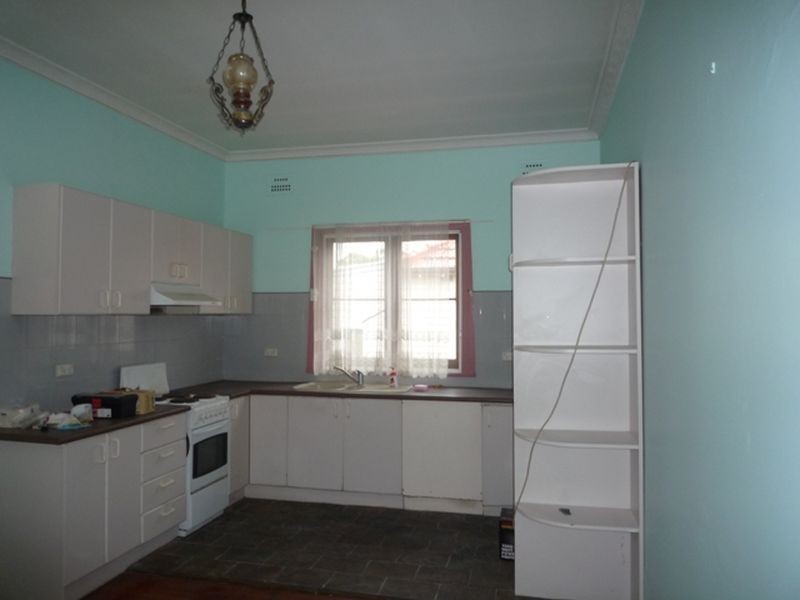 38 Alexandra Avenue, Westmead NSW 2145