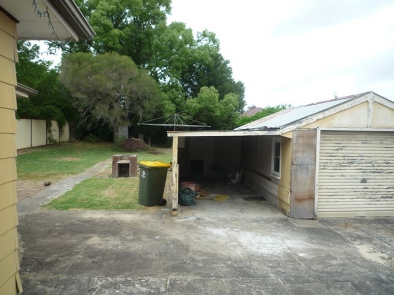 38 Alexandra Avenue, Westmead NSW 2145