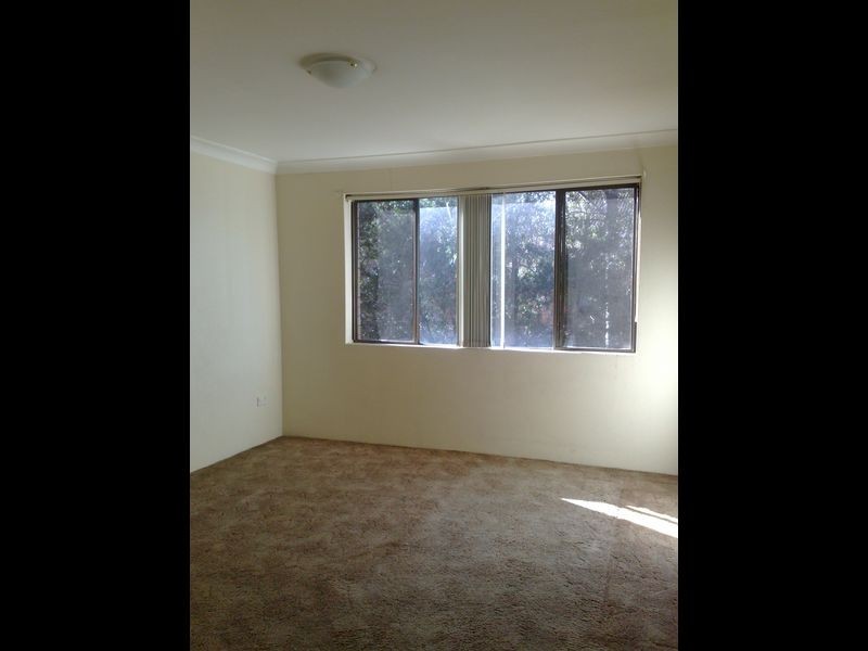 21 Caroline Street, Westmead NSW 2145