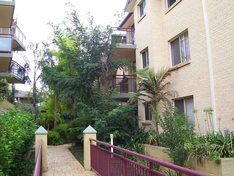 15-23 Mowle Street, Westmead NSW 2145