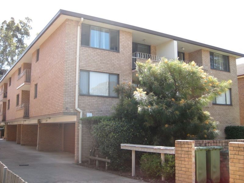 21 Caroline Street, Westmead NSW 2145