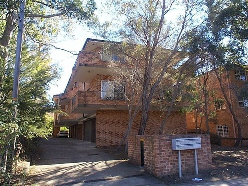 34 Park Avenue, Westmead NSW 2145