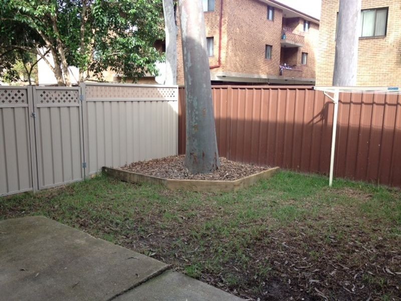 24 Helen Street, Westmead NSW 2145