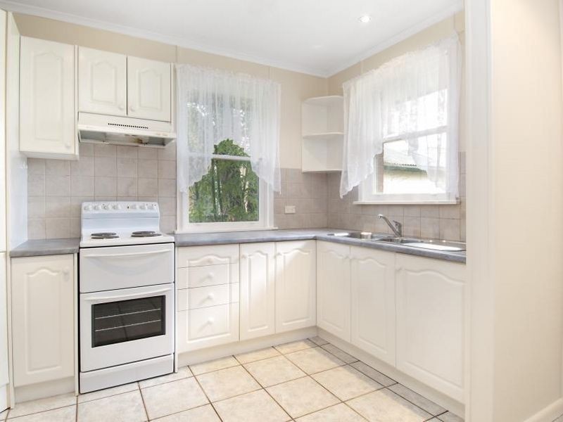 33 Austral Avenue, Westmead NSW 2145