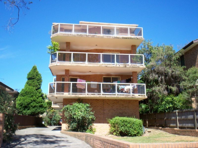 8 Jessie Street, Westmead NSW 2145