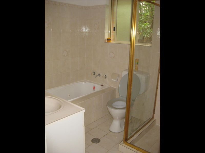 8 Jessie Street, Westmead NSW 2145