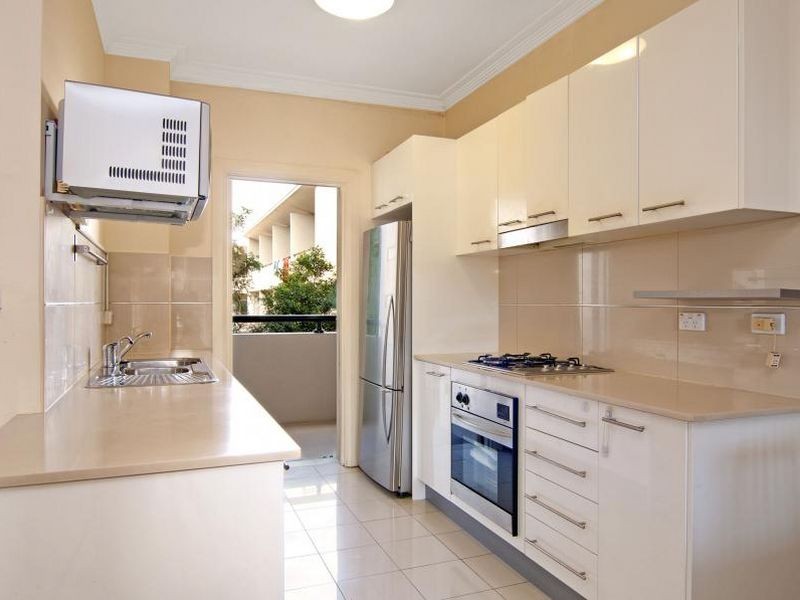 8-10 LYDBROOK STREET, Westmead NSW 2145