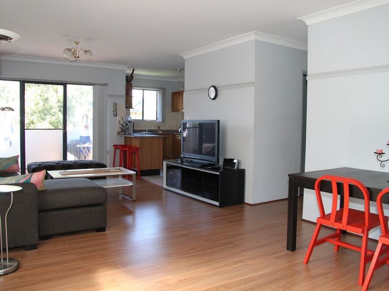 12 Hassall Street, Westmead NSW 2145