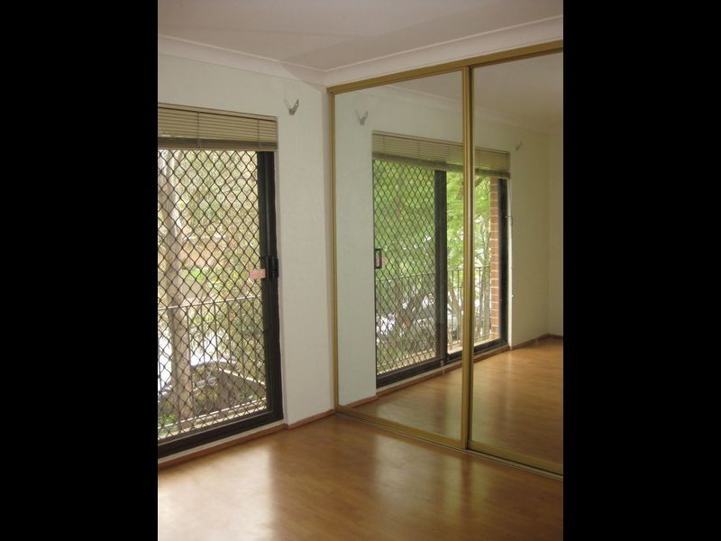 14 Railway Parade, Westmead NSW 2145