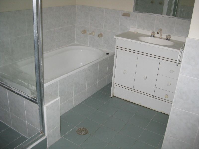 24A Reynolds Street, Toongabbie NSW 2146