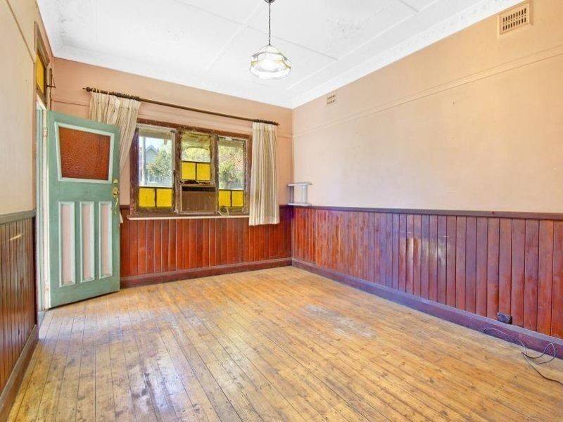 21 Schools Parade, Westmead NSW 2145