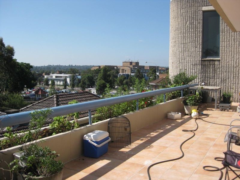 27 Railway Parade, Westmead NSW 2145