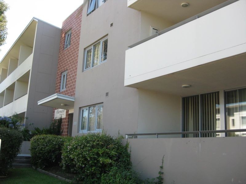 2A Lydbrook Street, Westmead NSW 2145