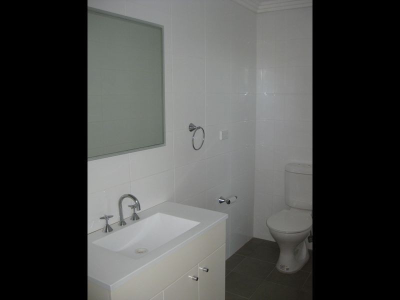 2A Lydbrook Street, Westmead NSW 2145