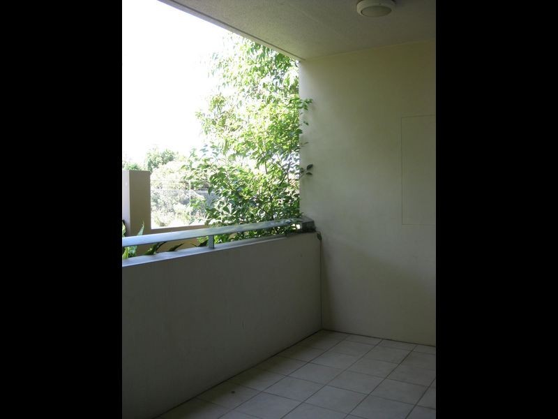 2A Lydbrook Street, Westmead NSW 2145