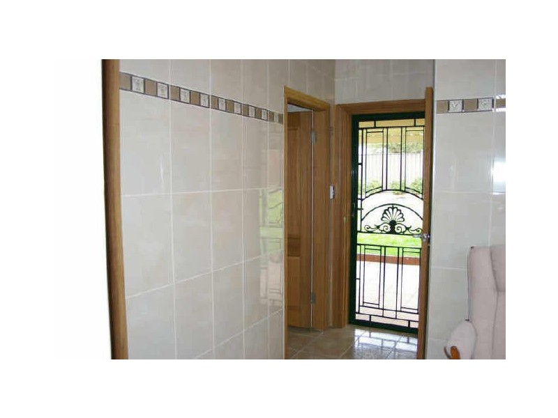 8 GOWRIE CRESCENT, Westmead NSW 2145