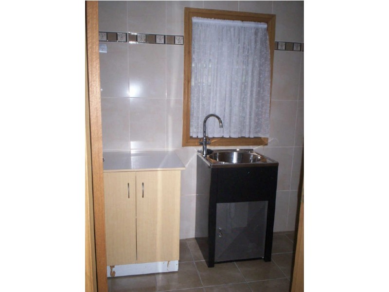 8 GOWRIE CRESCENT, Westmead NSW 2145