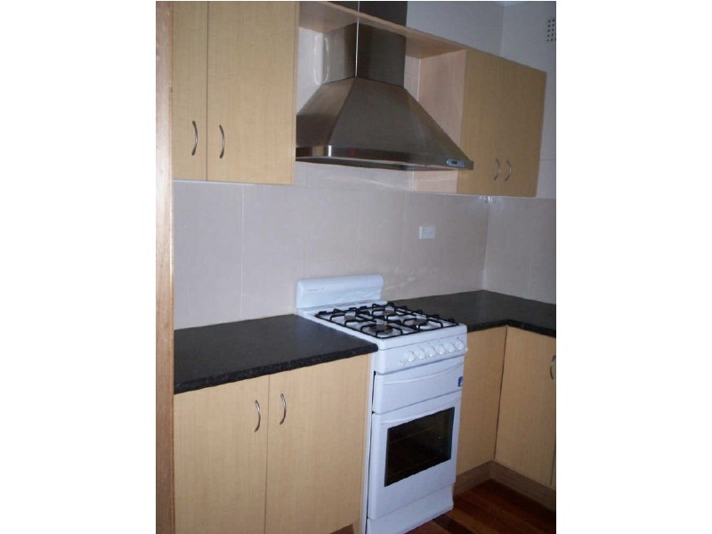 8 GOWRIE CRESCENT, Westmead NSW 2145