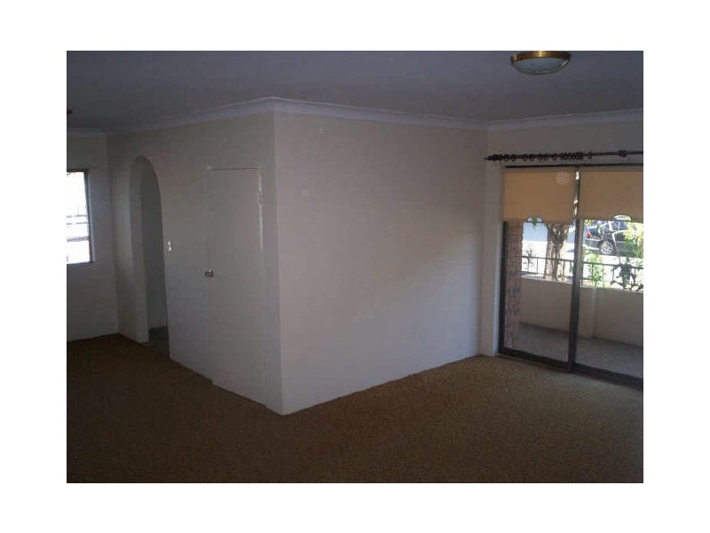 4 TOOHEY AVENUE, Westmead NSW 2145